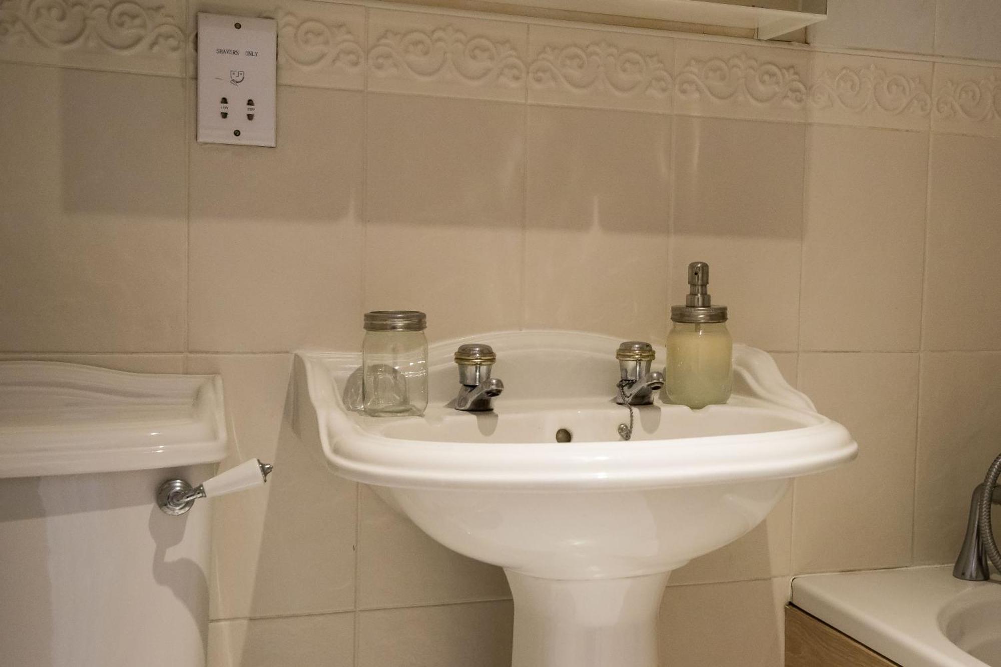 Spacious, 3 Bed House For 6 In Central Chester Otel Dış mekan fotoğraf
